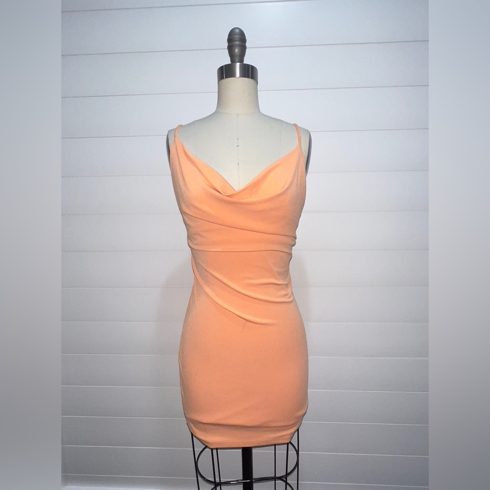 BOUTIQUE- cowl neck dress🧡